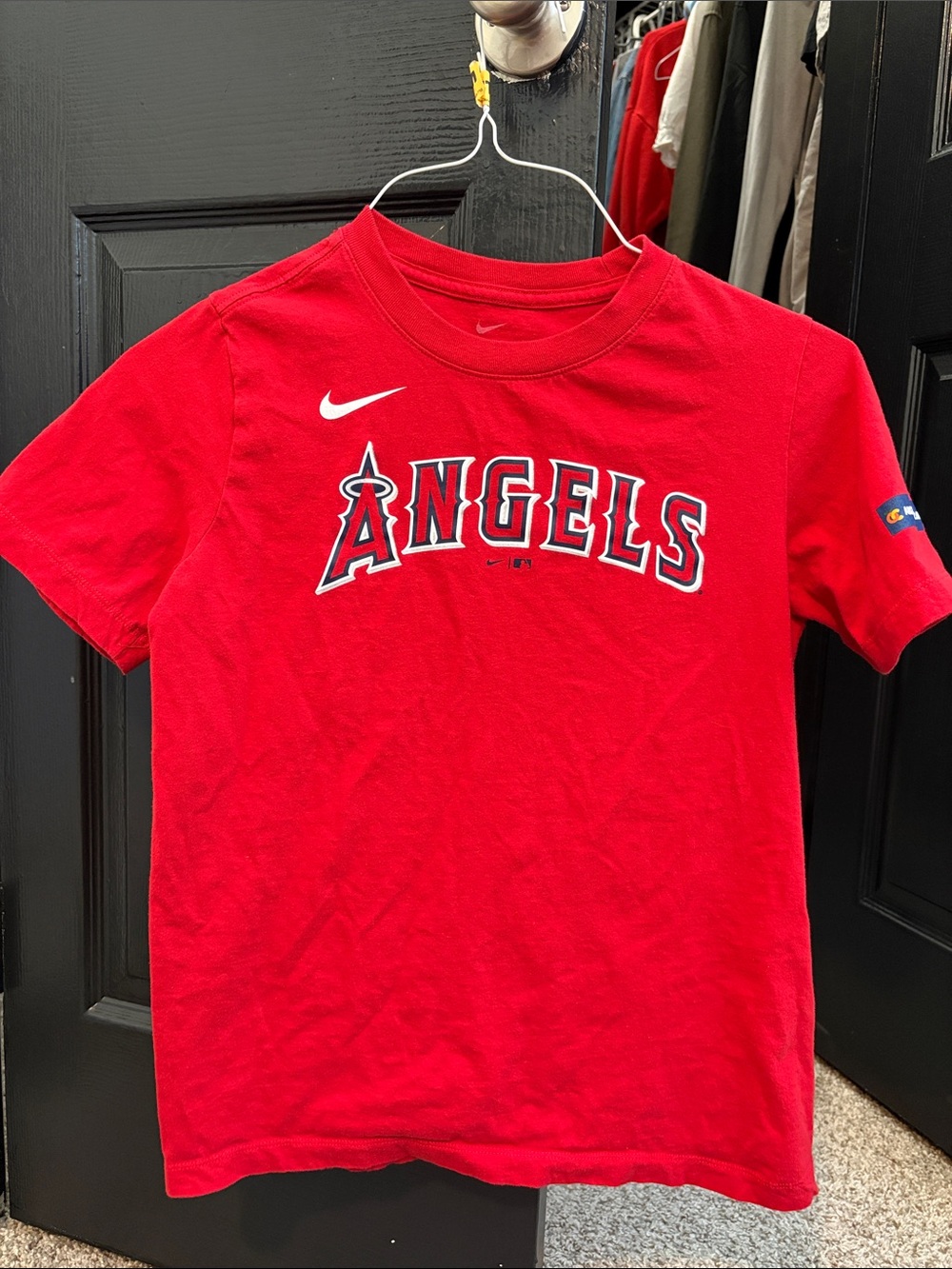 Nike Red Los Angeles Angels Graphic Tee for Kids Youth Large